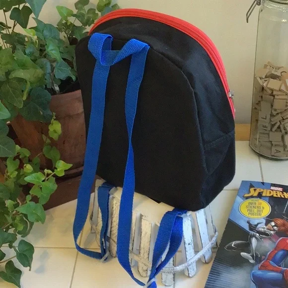 ‘Marvel’ Spiderman 3-D Backpack & Coloring/Activity Book - Picture 4 of 9